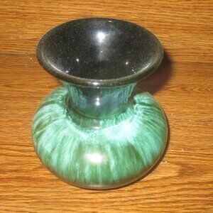 Vintage Blue Mountain Pottery 5" Tall Vase Green Drip Style with BMP (Green)